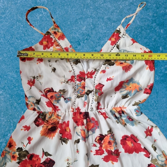 Sienna Sky Floral Romper - Picture 4 of 8